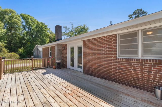 624 Jabbertown Road, Southport, NC 28461