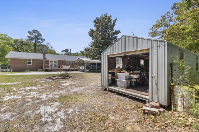 624 Jabbertown Road, Southport, NC 28461