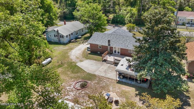624 Jabbertown Road, Southport, NC 28461