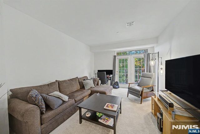 175 Rochelle Avenue 218, Rochelle Park, NJ 07662