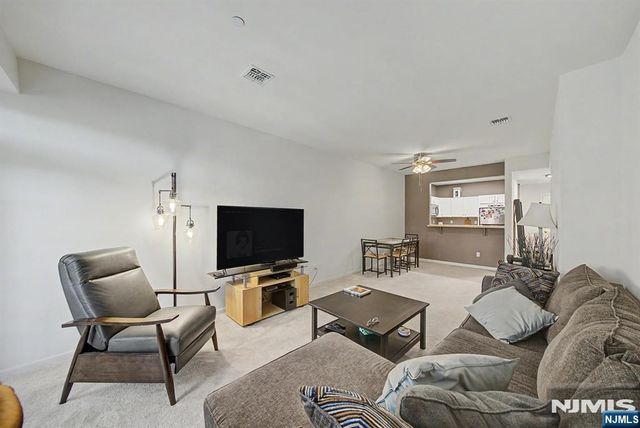 175 Rochelle Avenue 218, Rochelle Park, NJ 07662