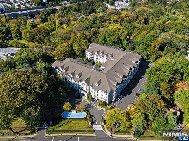 175 Rochelle Avenue 218, Rochelle Park, NJ 07662