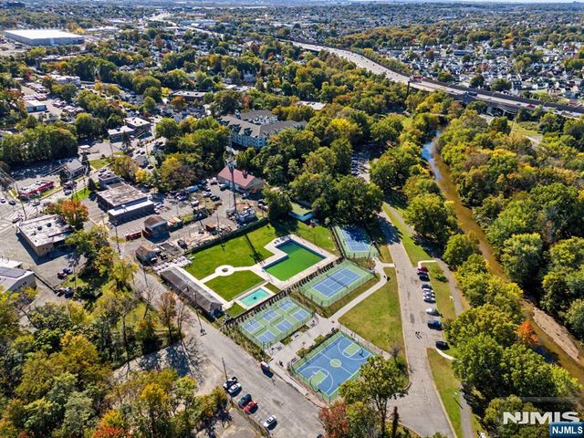 175 Rochelle Avenue 218, Rochelle Park, NJ 07662