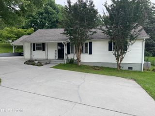 2620 Woods Smith Rd, Knoxville, TN 37921