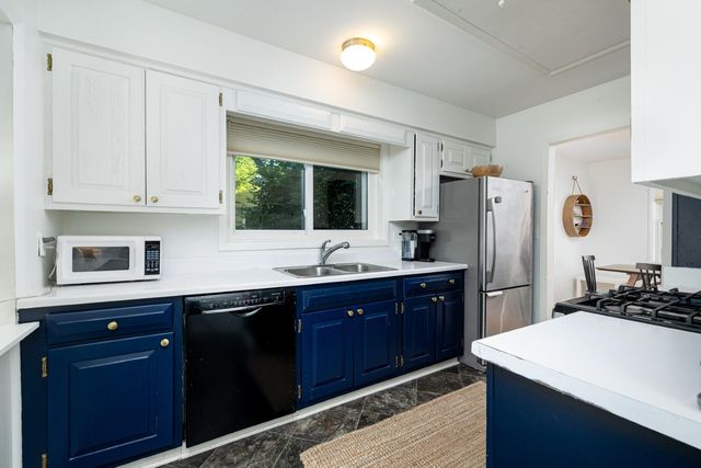 3163 Baylis Drive, Ann Arbor, MI 48108