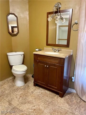 207 George Street, St Marys, WV 26170