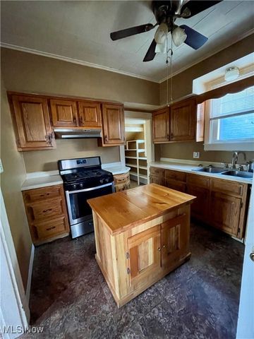 207 George Street, St Marys, WV 26170