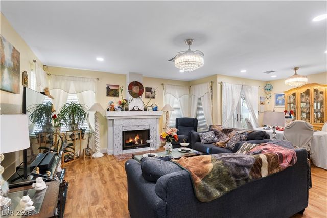 4101 Glenfield Circle, Las Vegas, NV 89129