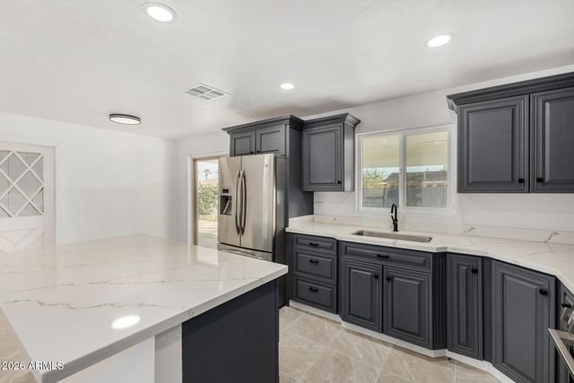 3433 E GRANADA Road, Phoenix, AZ 85008