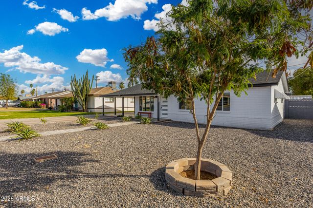 3433 E GRANADA Road, Phoenix, AZ 85008