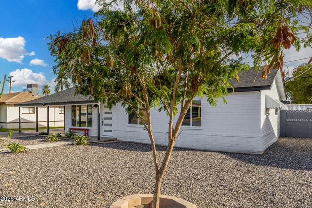 3433 E GRANADA Road, Phoenix, AZ 85008