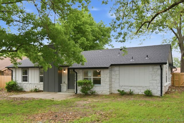 3012 W 70th Street, Tulsa, OK 74132