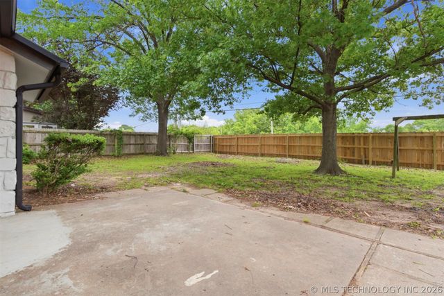 3012 W 70th Street, Tulsa, OK 74132