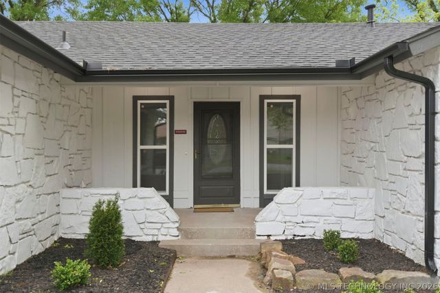 3012 W 70th Street, Tulsa, OK 74132