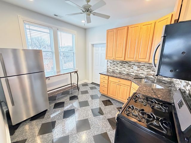 2326 N KOSTNER Avenue 2, Chicago, IL 60639