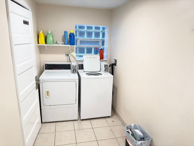 2326 N KOSTNER Avenue 2, Chicago, IL 60639