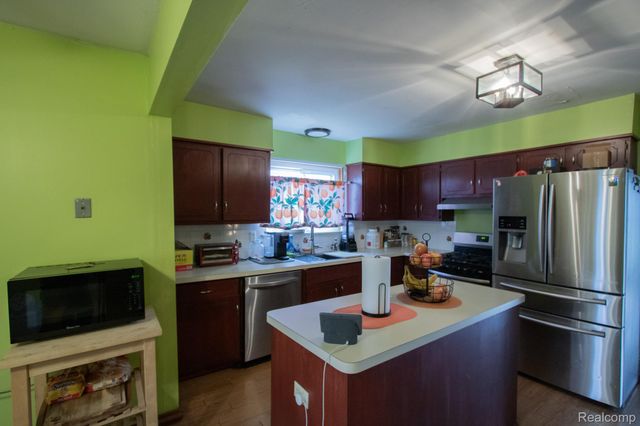 20656 Newman Drive, Brownstown Charter Township, MI 48183