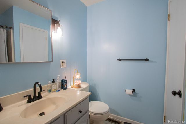 20656 Newman Drive, Brownstown Charter Township, MI 48183