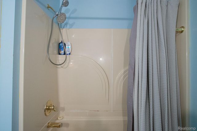 20656 Newman Drive, Brownstown Charter Township, MI 48183