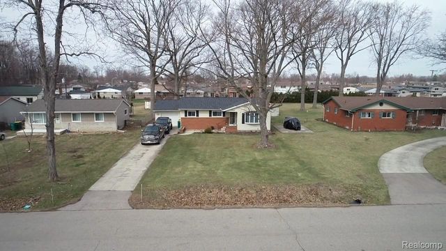 20656 Newman Drive, Brownstown Charter Township, MI 48183