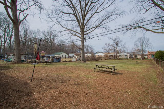 20656 Newman Drive, Brownstown Charter Township, MI 48183