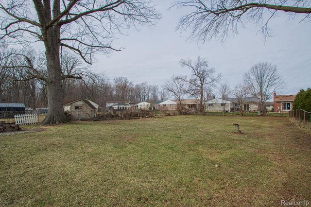 20656 Newman Drive, Brownstown Charter Township, MI 48183