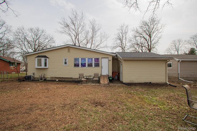 20656 Newman Drive, Brownstown Charter Township, MI 48183