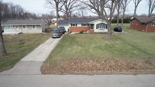 20656 Newman Drive, Brownstown Charter Township, MI 48183