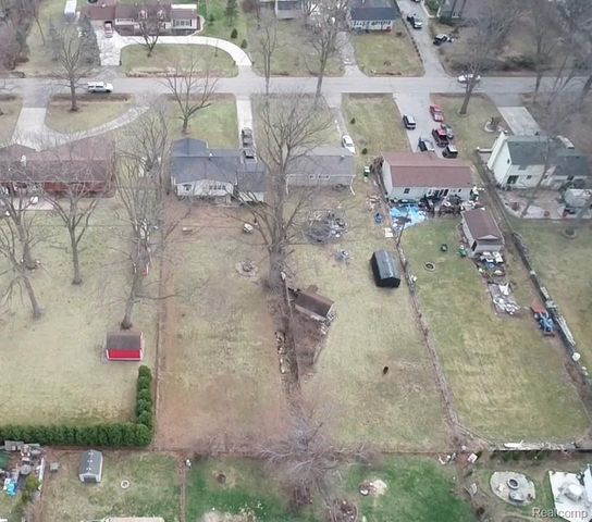 20656 Newman Drive, Brownstown Charter Township, MI 48183