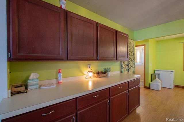 20656 Newman Drive, Brownstown Charter Township, MI 48183