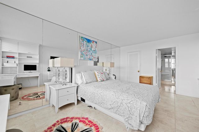 2600 N Flagler Drive 1007, West Palm Beach, FL 33407