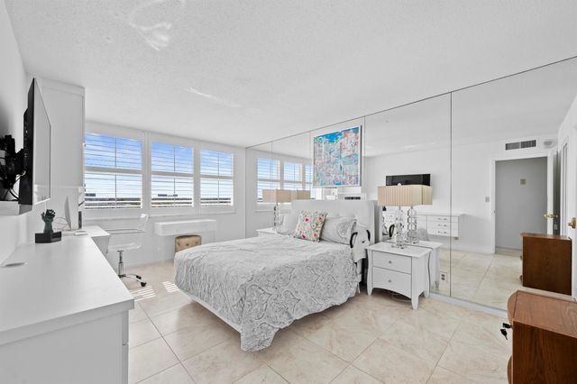 2600 N Flagler Drive 1007, West Palm Beach, FL 33407