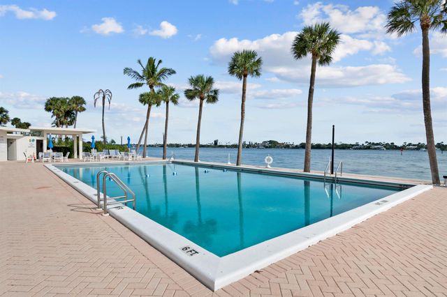 2600 N Flagler Drive 1007, West Palm Beach, FL 33407