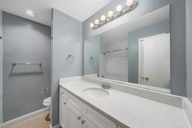 6415 South Lake Houston Parkway 516, Houston, TX 77049