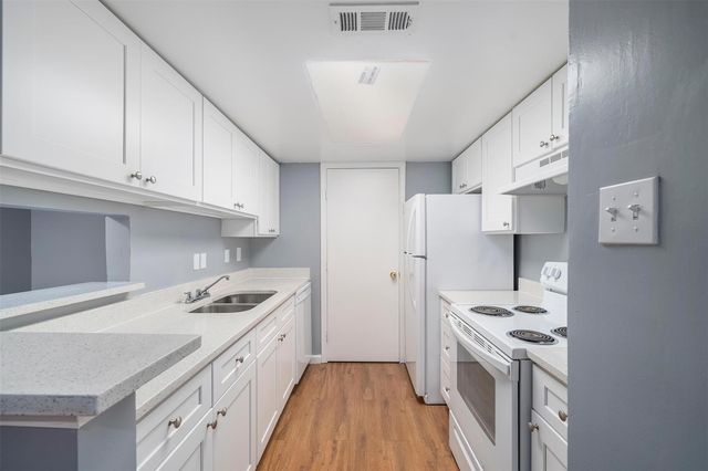 6415 South Lake Houston Parkway 516, Houston, TX 77049
