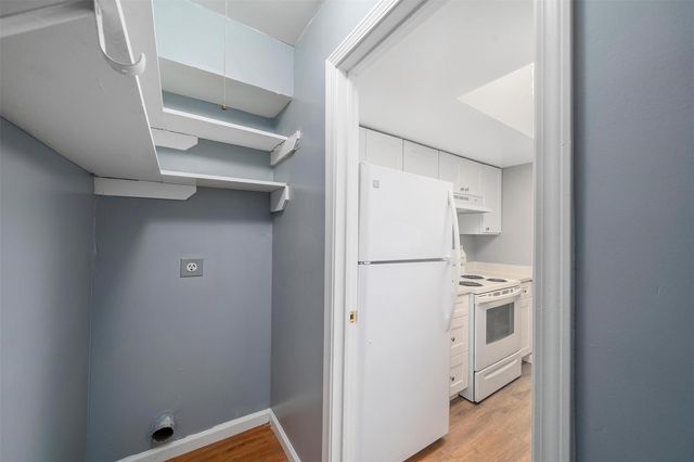 6415 South Lake Houston Parkway 516, Houston, TX 77049