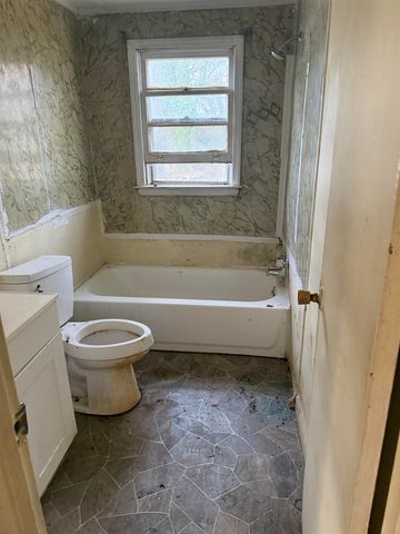 1304 Nazareth Rd, Spartanburg, SC 29301