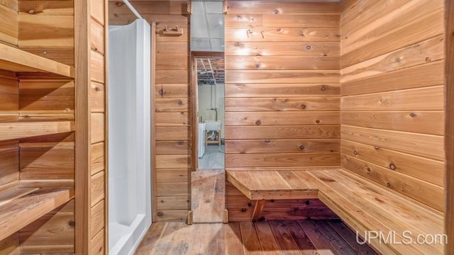 2216 S Carpenter Avenue, Kingsford, MI 49802