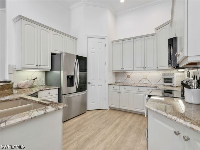 4232 Kensington High ST, Naples, FL 34105