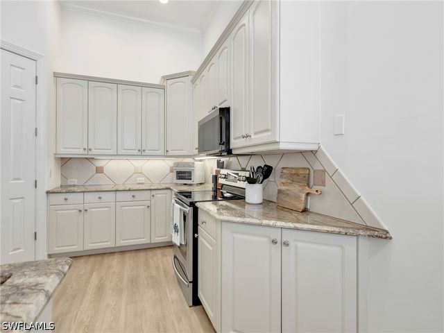 4232 Kensington High ST, Naples, FL 34105