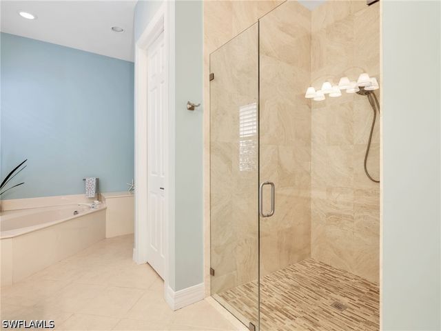 4232 Kensington High ST, Naples, FL 34105