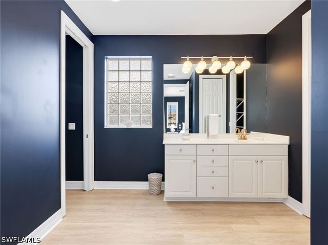 4232 Kensington High ST, Naples, FL 34105