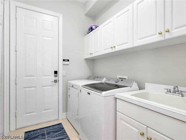 4232 Kensington High ST, Naples, FL 34105