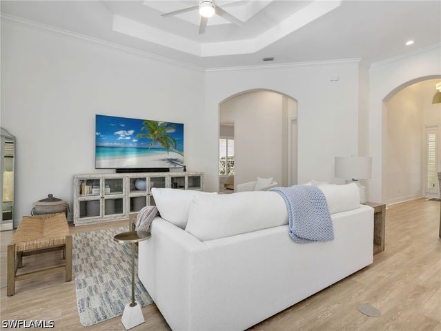 4232 Kensington High ST, Naples, FL 34105