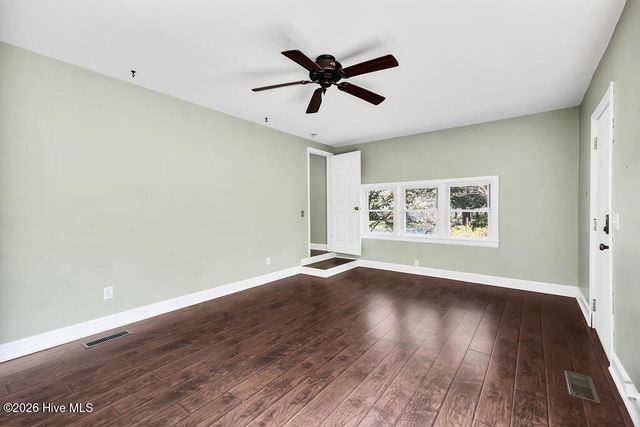 811 Memory Lane, Southport, NC 28461