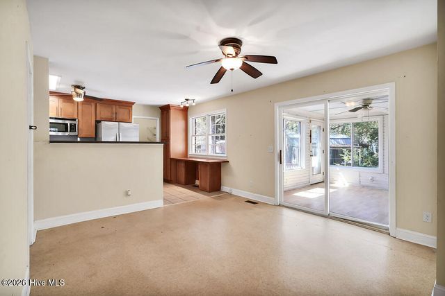 811 Memory Lane, Southport, NC 28461