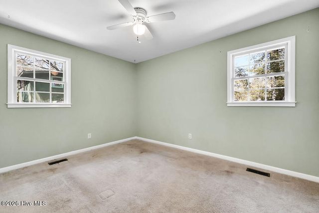 811 Memory Lane, Southport, NC 28461