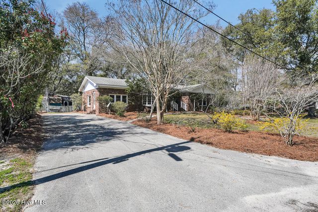 811 Memory Lane, Southport, NC 28461