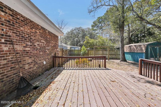 811 Memory Lane, Southport, NC 28461