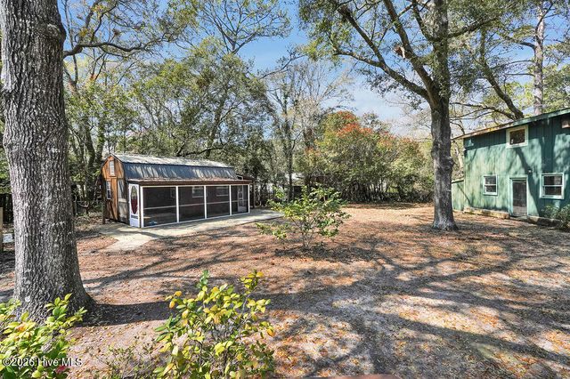 811 Memory Lane, Southport, NC 28461